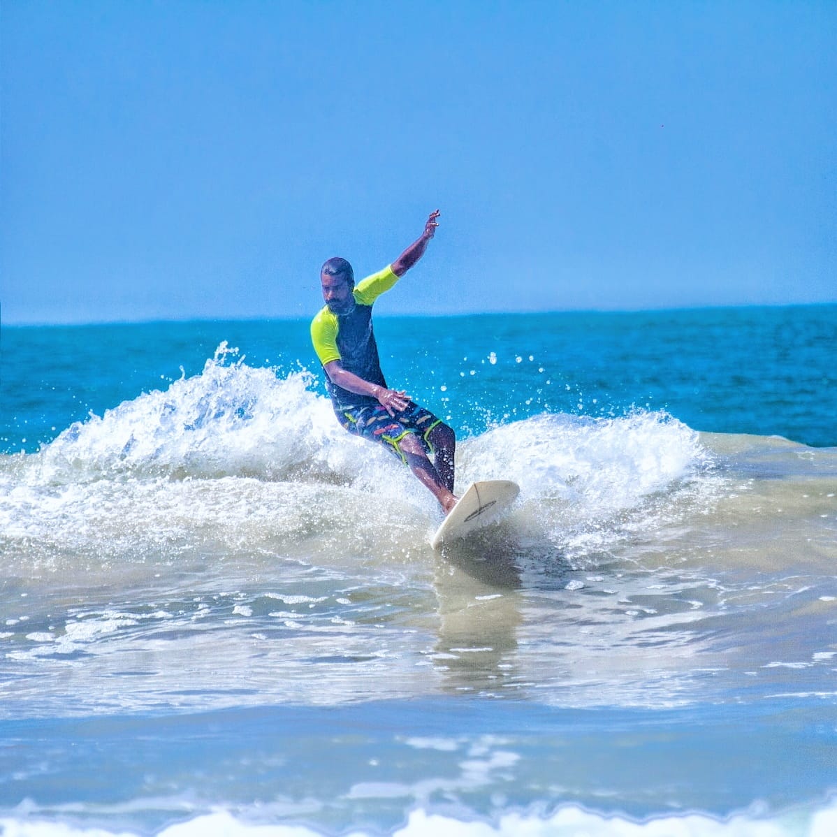 Intermediate & Advanced Surf Lesson